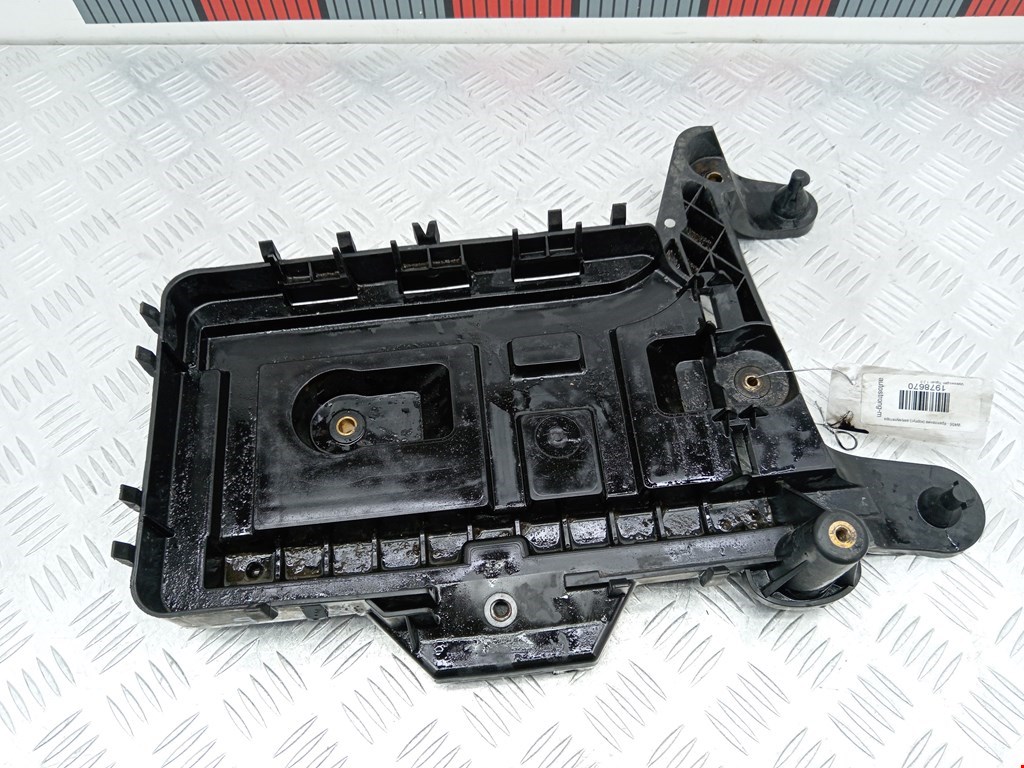 Крепление АКБ (корпус/подставка) VOLKSWAGEN Tiguan 2007-2016