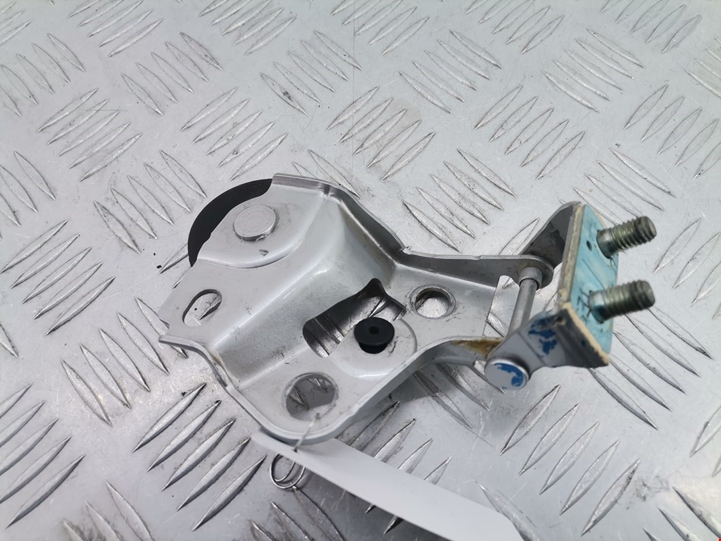 Петля крышки (двери) багажника Citroen C1 2 (2014-2023)