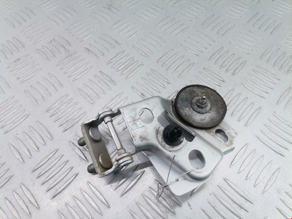 Петля крышки (двери) багажника Citroen C1 2 (2014-2023)
