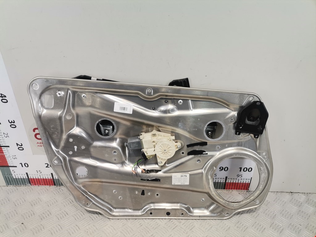 Стеклоподъемник передний левый MERCEDES-BENZ C-Class C-klasse W204 2007-2015