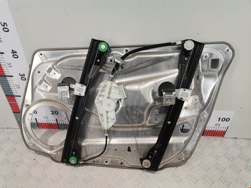 Стеклоподъемник передний левый MERCEDES-BENZ C-Class C-klasse W204 2007-2015