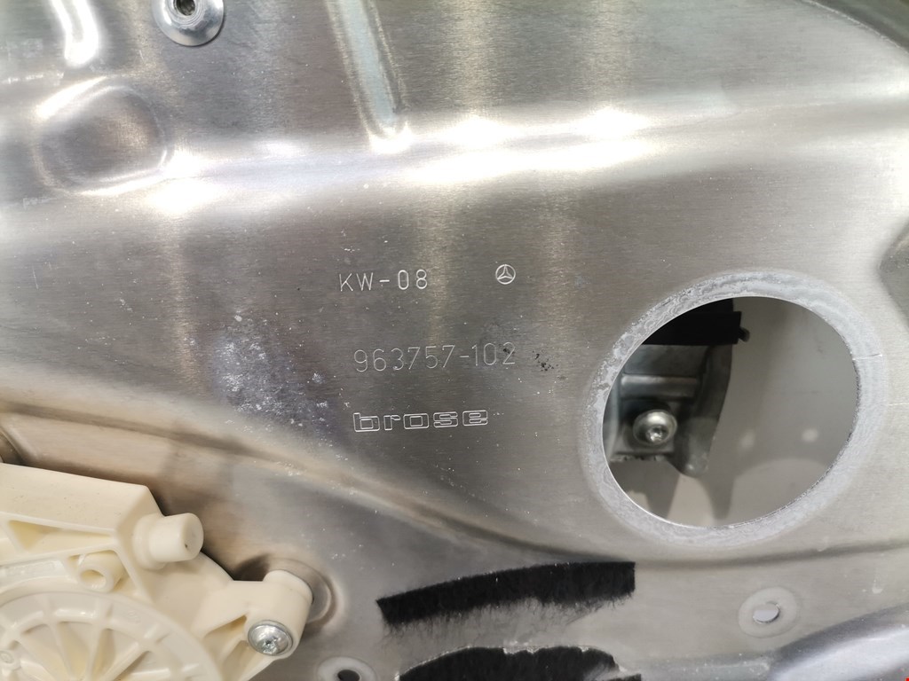 Стеклоподъемник передний левый MERCEDES-BENZ C-Class C-klasse W204 2007-2015