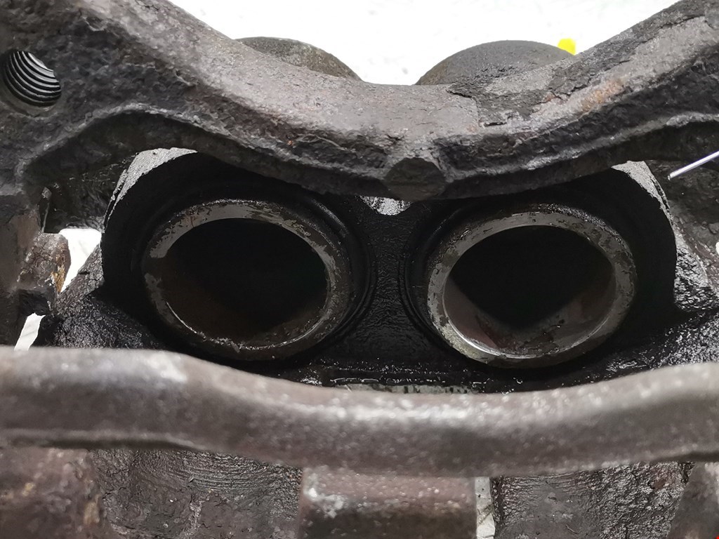 Суппорт передний правый FORD Transit 2006-2014