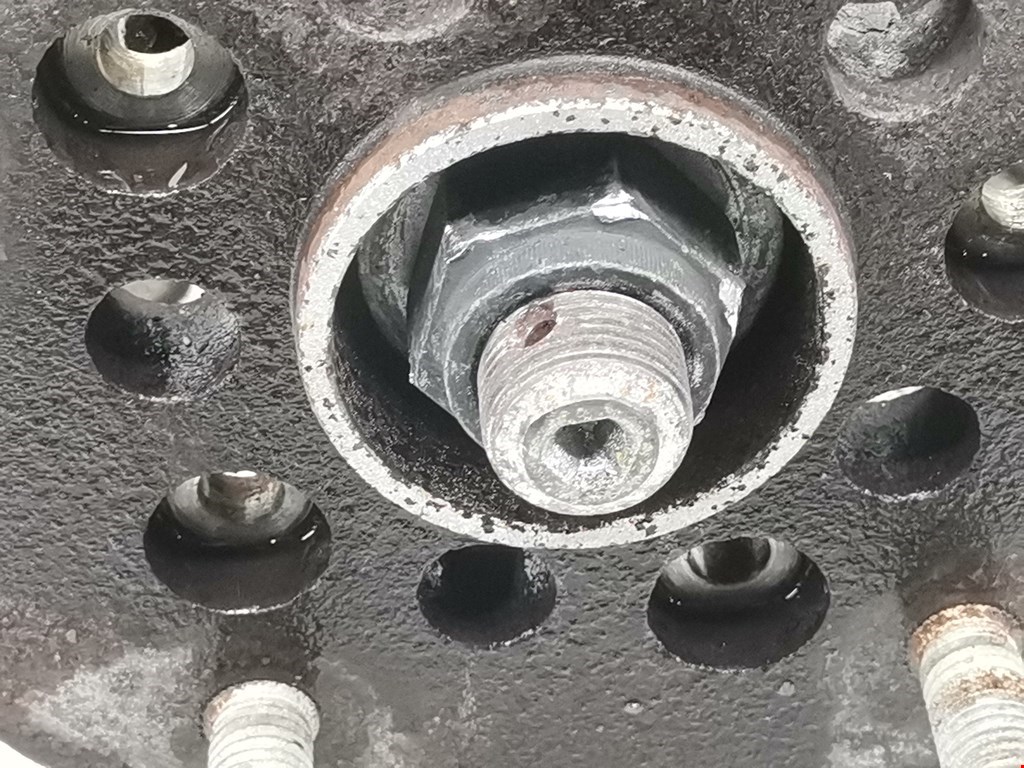 Ступица передняя левая FORD Transit 2006-2014