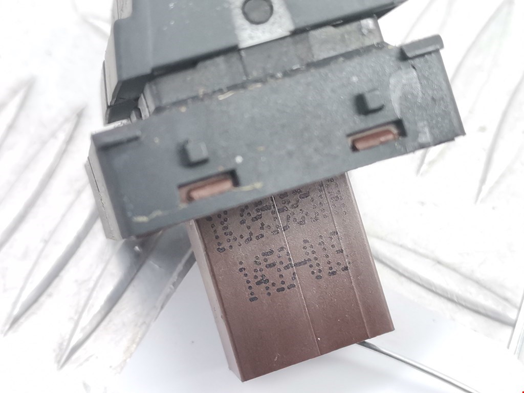 Блок управления стеклоподъемниками VOLKSWAGEN Passat B6 2005-2011