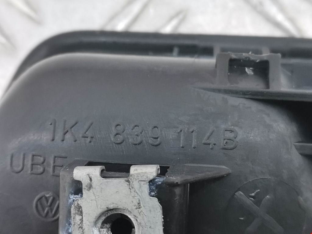 Ручка дверная задняя внутренняя правая VOLKSWAGEN Golf V 2003-2009