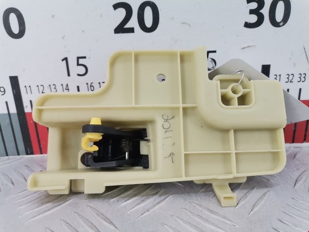 Ручка дверная задняя внутренняя левая JEEP Patriot 2007-2017