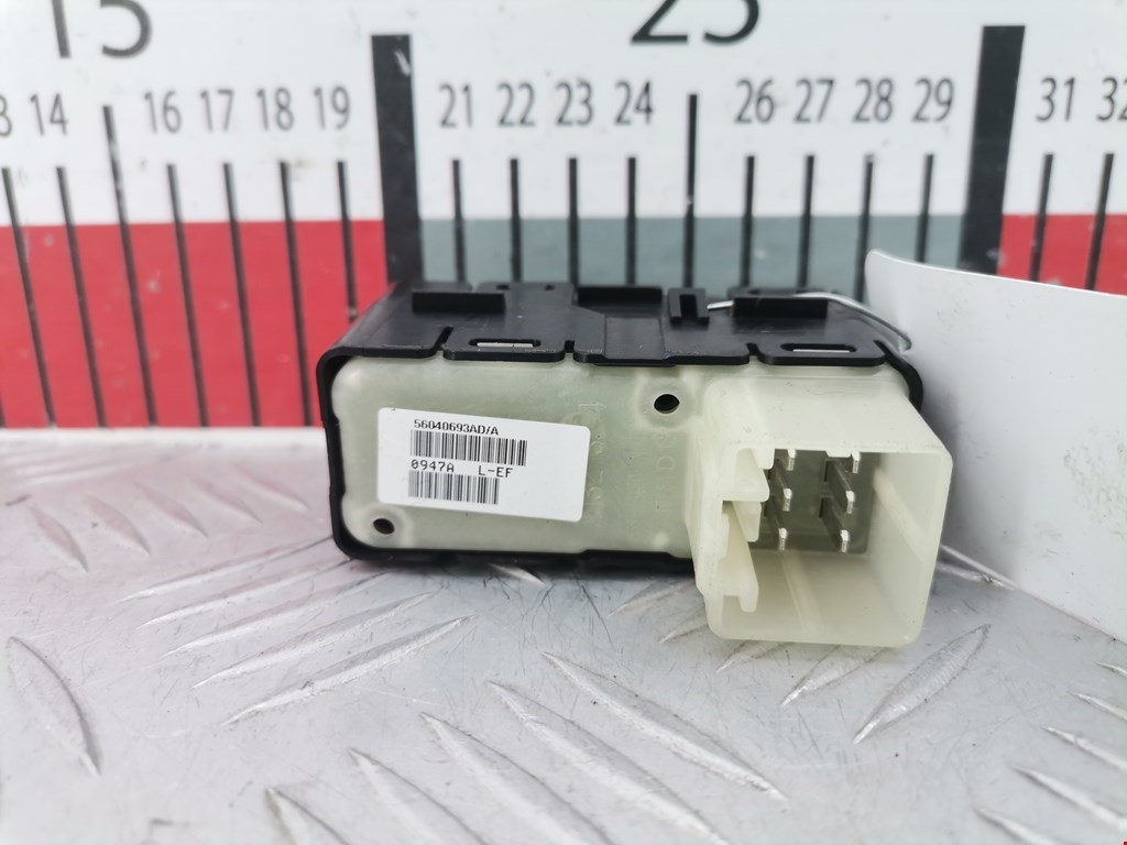 Кнопка стеклоподъемника JEEP Patriot 2007-2017