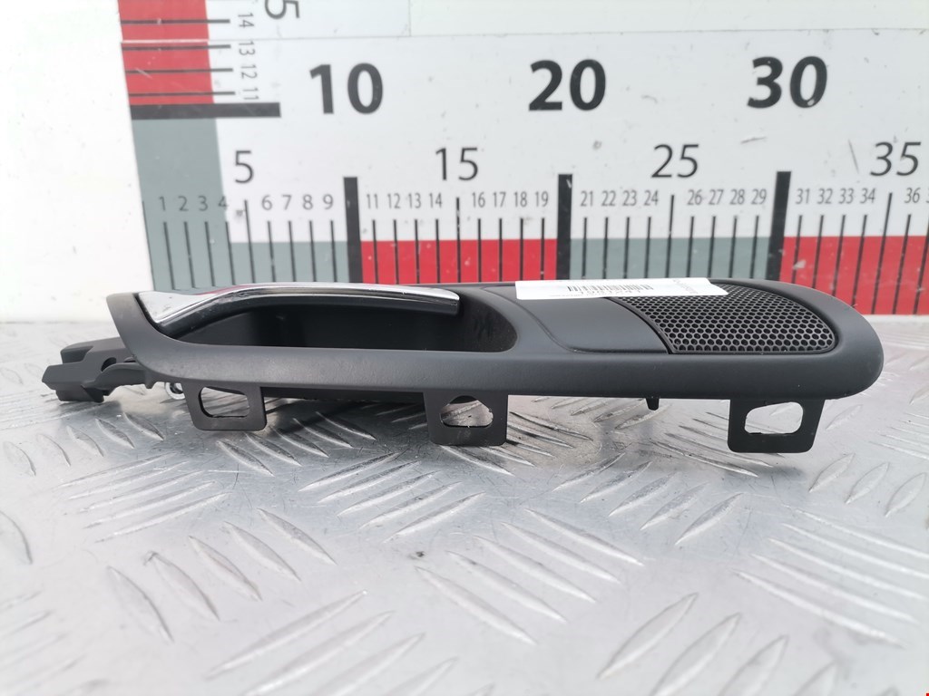 Ручка дверная задняя внутренняя правая VOLKSWAGEN Passat B6 2005-2011