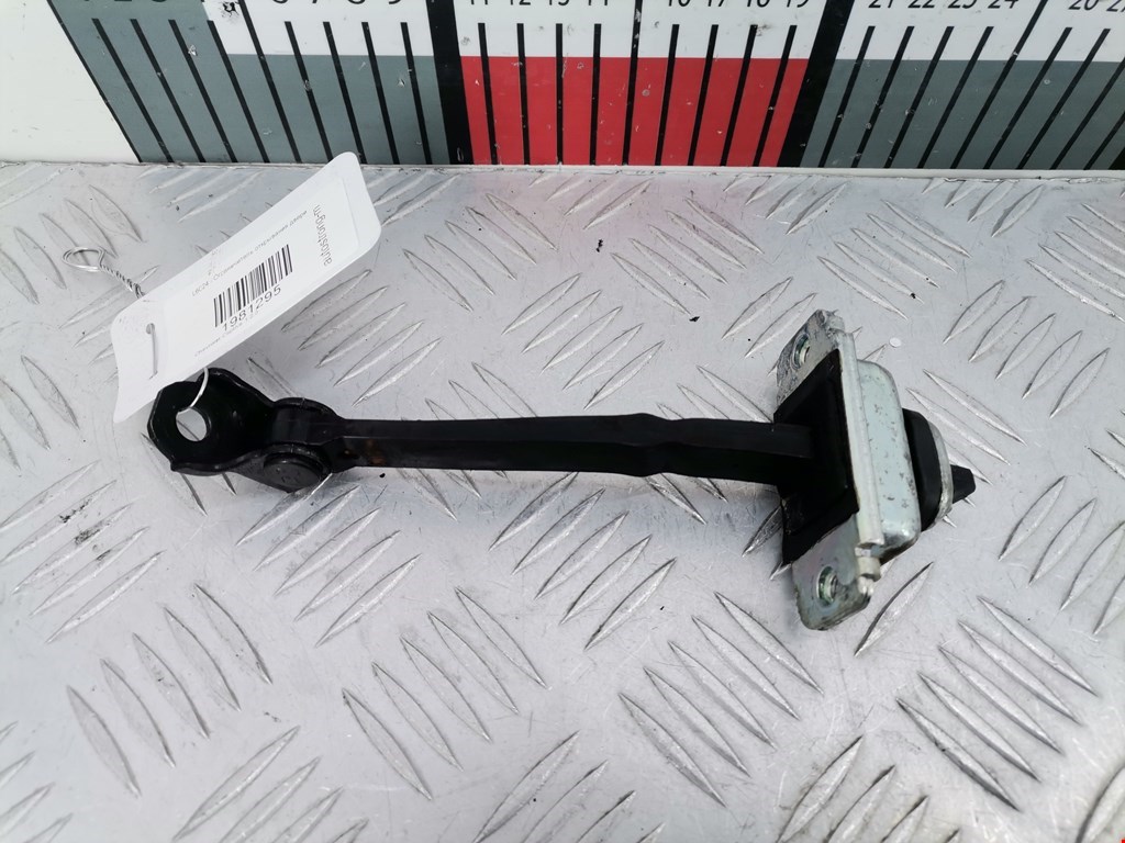 Ограничитель открывания двери CHEVROLET Captiva 2006-2010