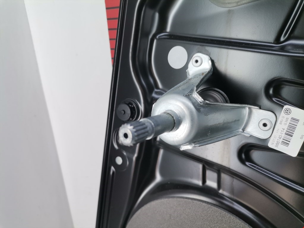 Стеклоподъемник задний правый VOLKSWAGEN Passat B6 2005-2011