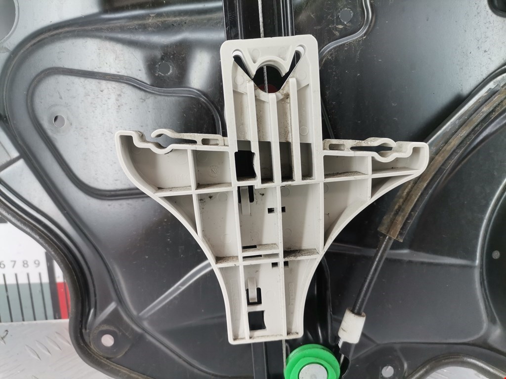 Стеклоподъемник задний правый VOLKSWAGEN Passat B6 2005-2011