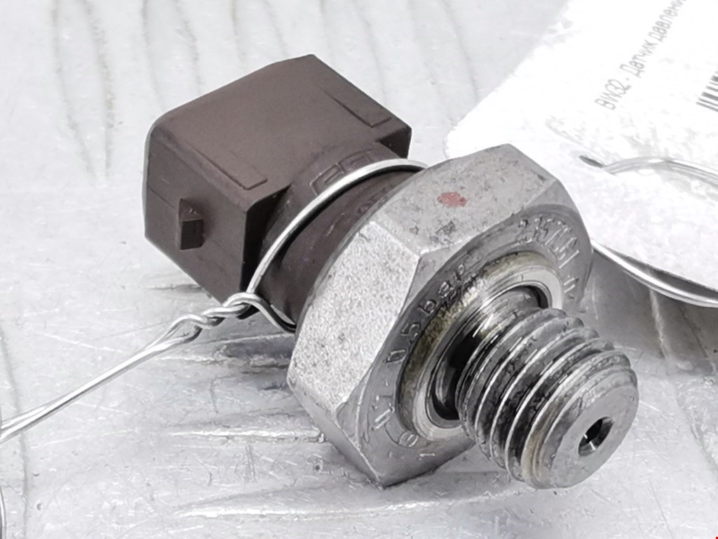 Датчик давления масла BMW 5er 5 серия F10/F11/F07 2009-2017