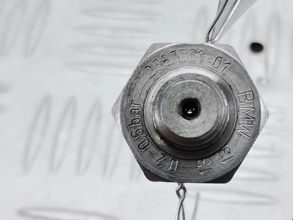 Датчик давления масла BMW 5er 5 серия F10/F11/F07 2009-2017