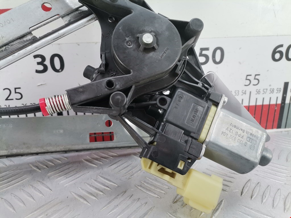 Стеклоподъемник передний левый FORD Fiesta 2008-2012