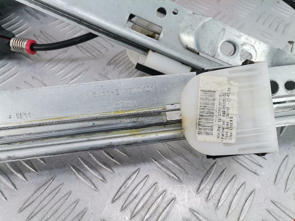 Стеклоподъемник передний левый FORD Fiesta 2008-2012