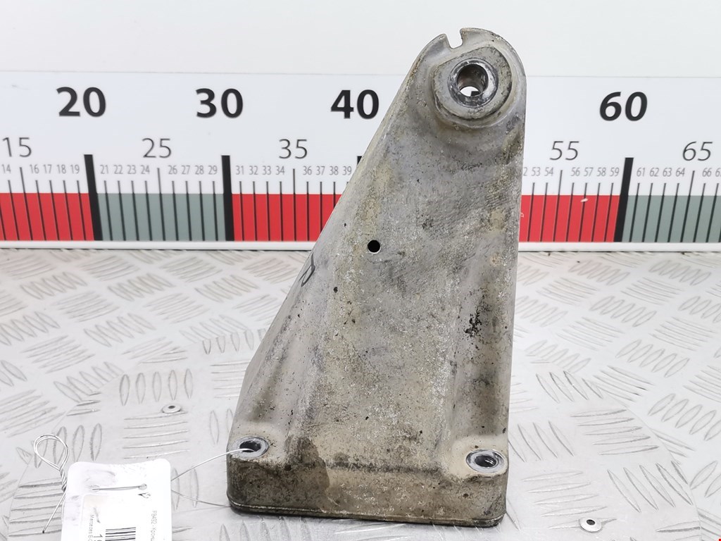 Кронштейн (крепление лапа) двигателя Mercedes E-Class (W211) (2002-2009)