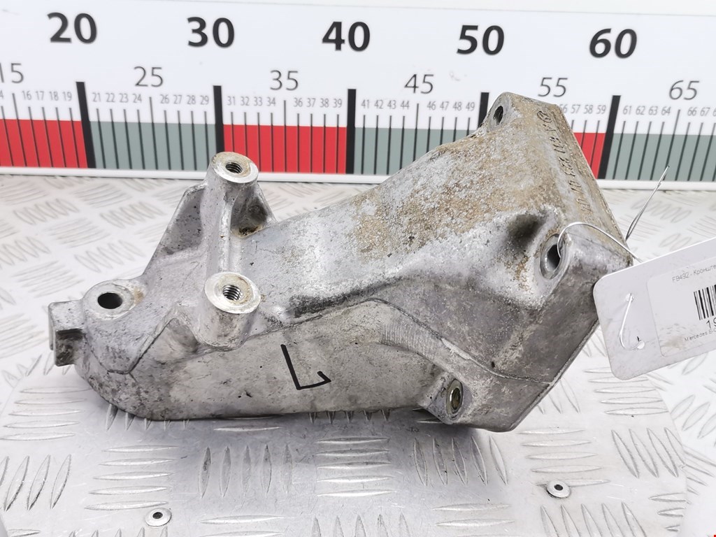 Кронштейн (крепление лапа) двигателя Mercedes E-Class (W211) (2002-2009)