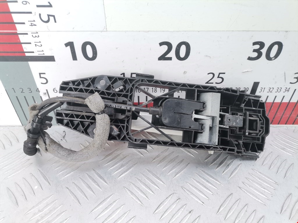 Ручка двери задней наружная правая SKODA Superb 2008-2015