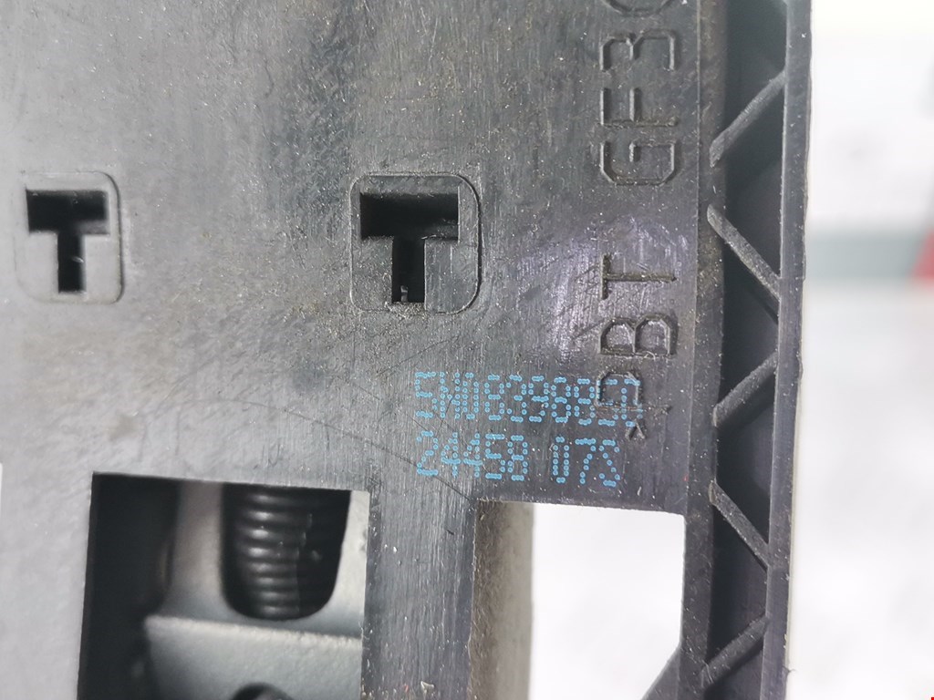 Ручка двери задней наружная правая SKODA Superb 2008-2015