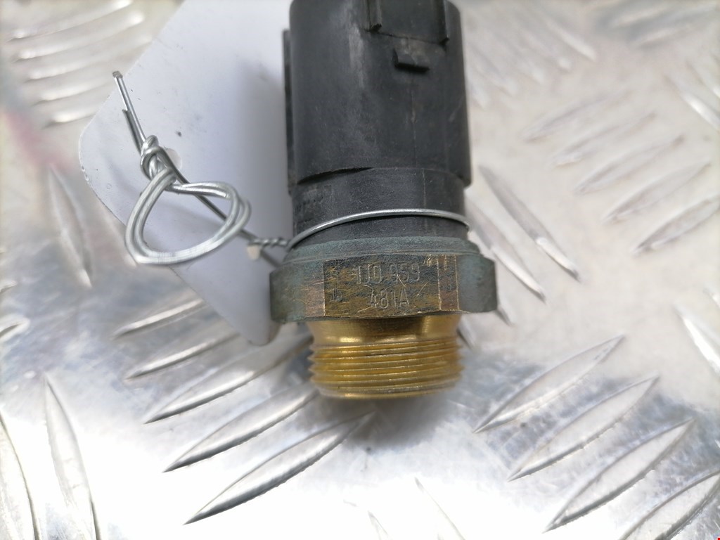 Датчик температуры (охлаждающей жидкости) AUDI A3 8L 1996-2003