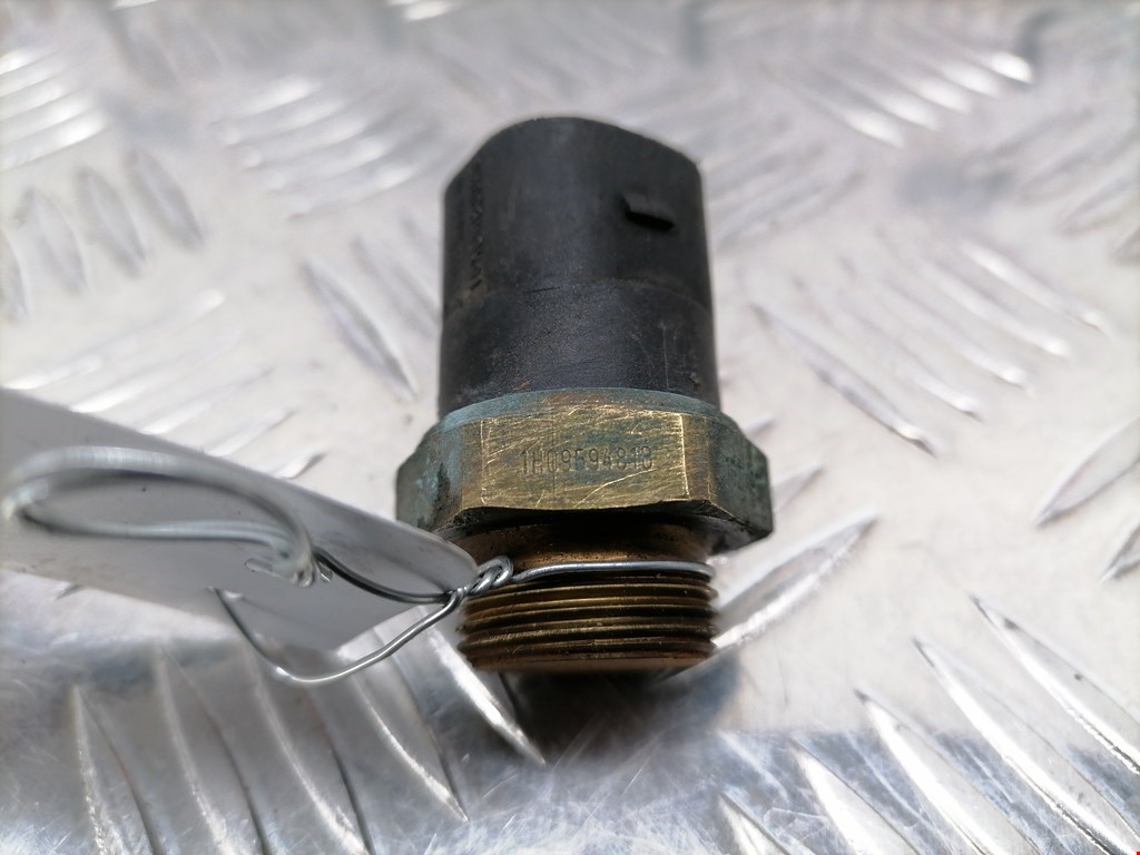 Датчик температуры (охлаждающей жидкости) AUDI A3 8L 1996-2003