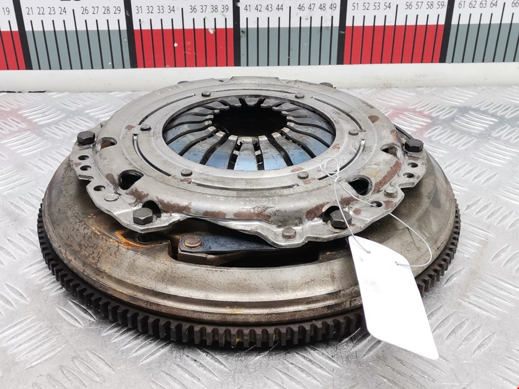 Маховик (демпфер сцепления) OPEL Corsa C 2000-2006