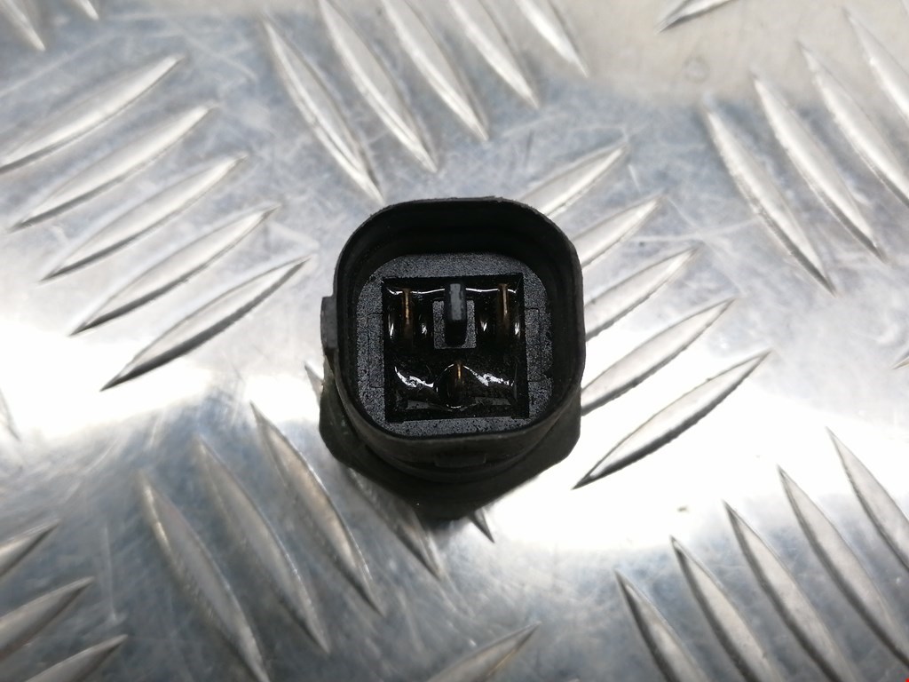 Датчик температуры (охлаждающей жидкости) VOLKSWAGEN Golf IV 1997-2003