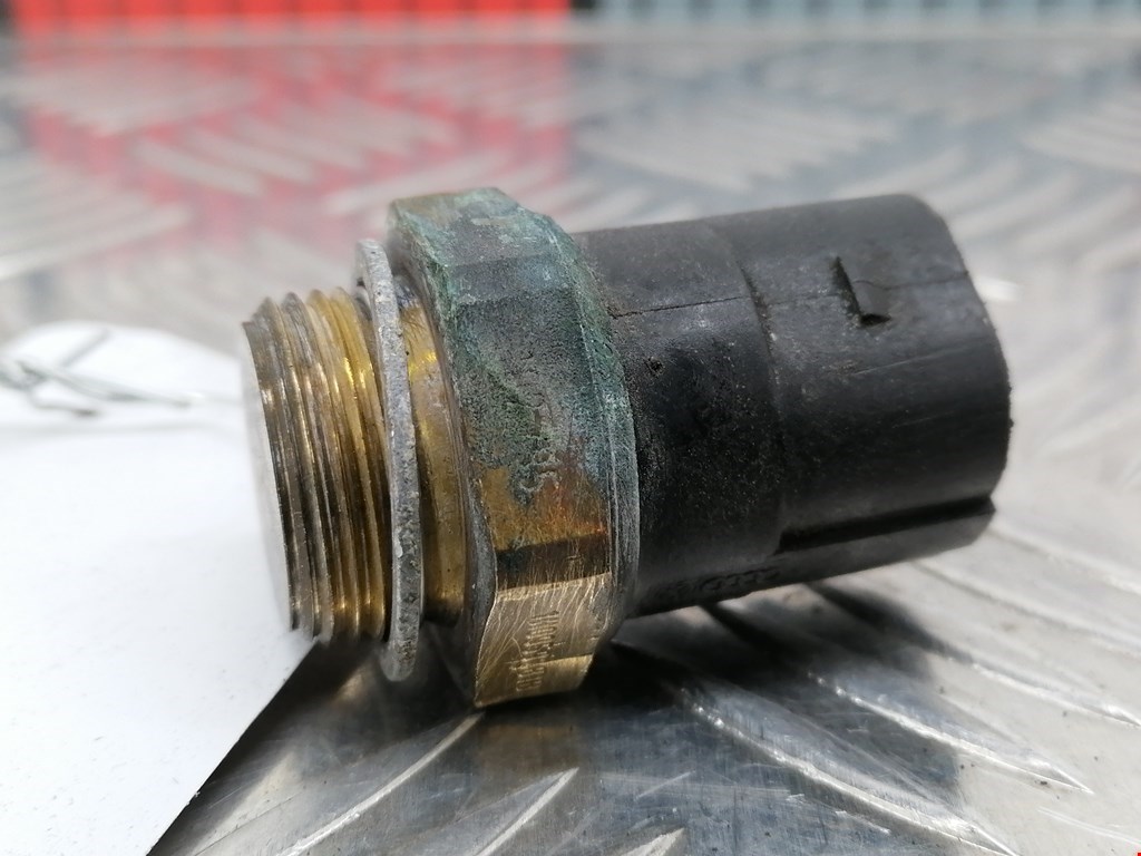 Датчик температуры (охлаждающей жидкости) AUDI A3 8L 1996-2003