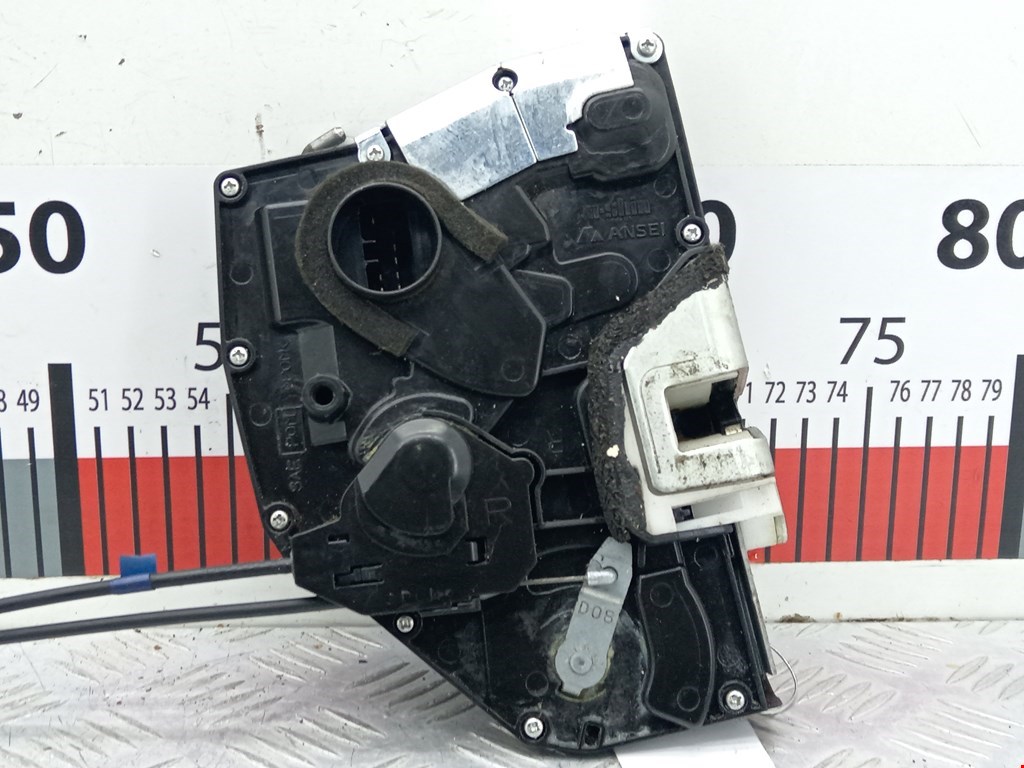 Замок двери передней правой SUZUKI Swift 2004-2010