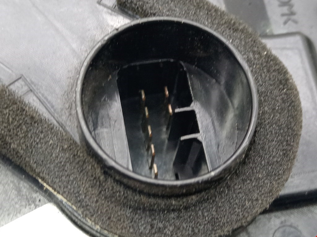 Замок двери передней правой SUZUKI Swift 2004-2010