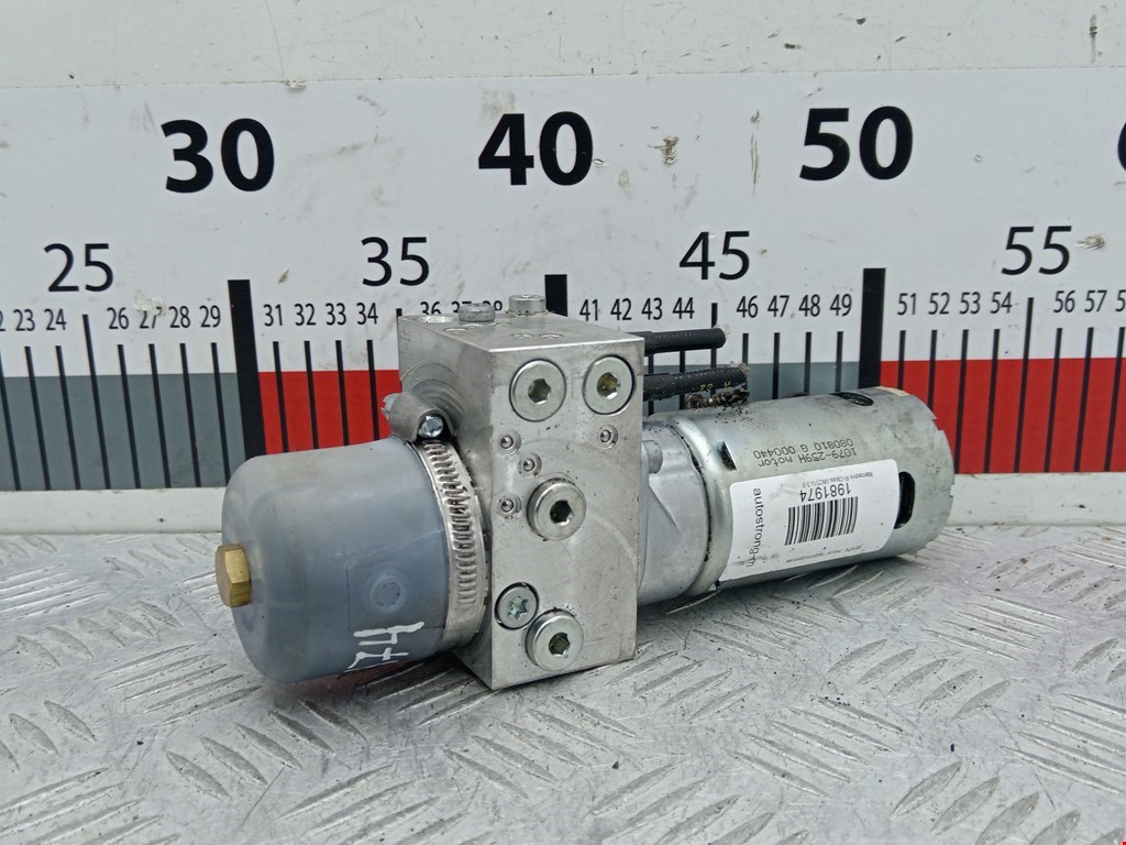 Механизм подъема крышки багажника Mercedes R-Class (W251) (2005-2017)