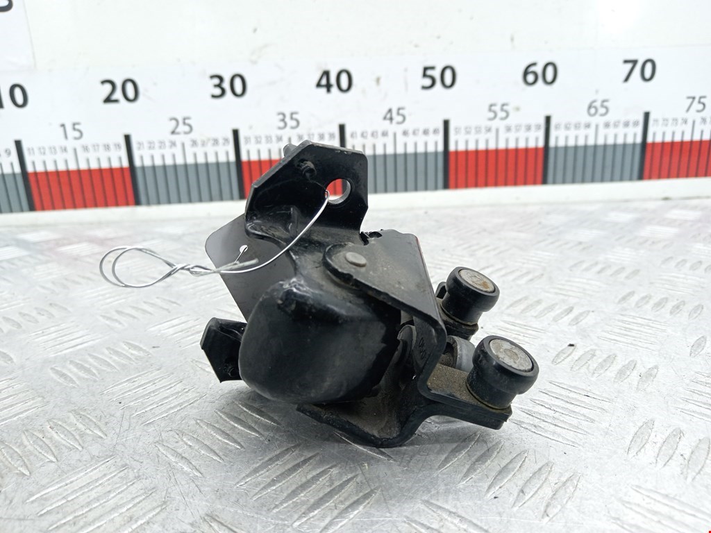 Ролик двери сдвижной (левый/правый средний верхний/нижний) PEUGEOT Partner 2008-2018