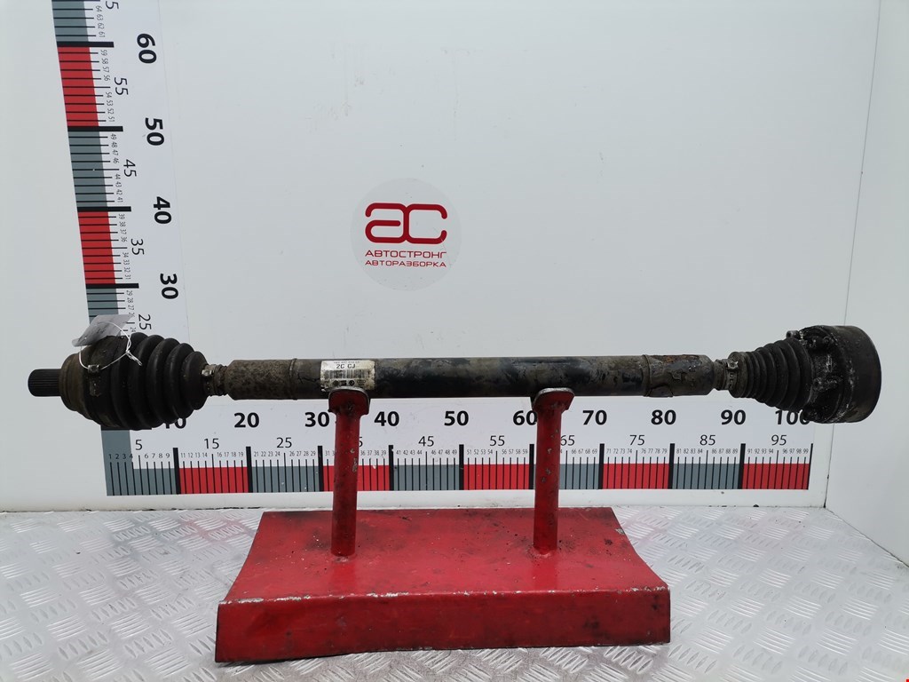 Полуось передняя правая (приводной вал шрус) Volkswagen Caddy 3 (2004-2015)