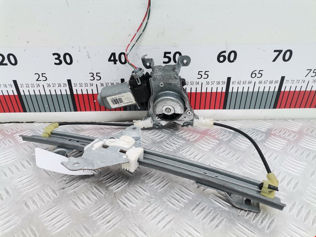 Стеклоподъемник задний правый NISSAN Qashqai J10 2006-2013