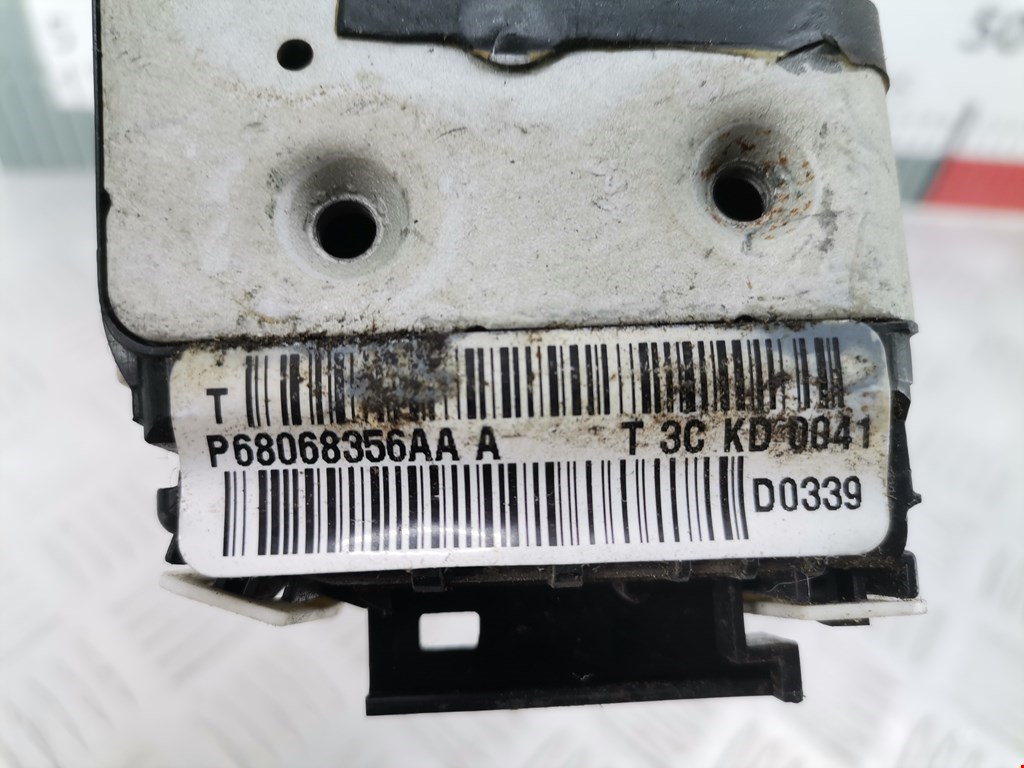 Замок двери задней правой JEEP Compass 2006-2016