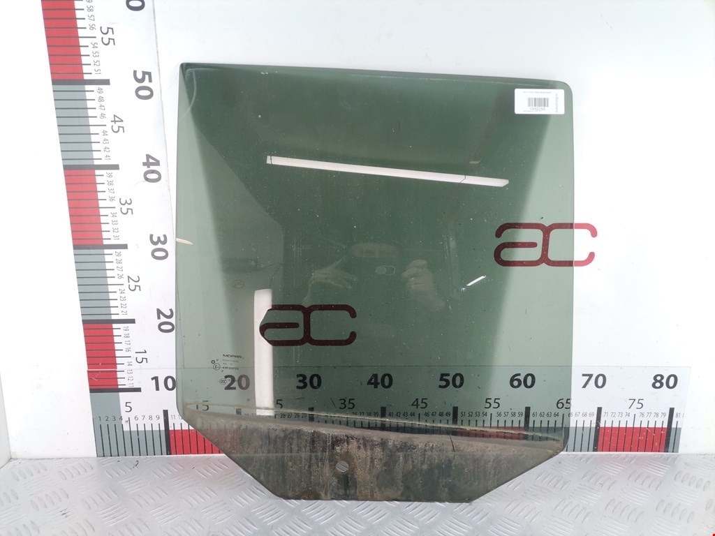 Стекло двери заднее правое JEEP Compass 2006-2016