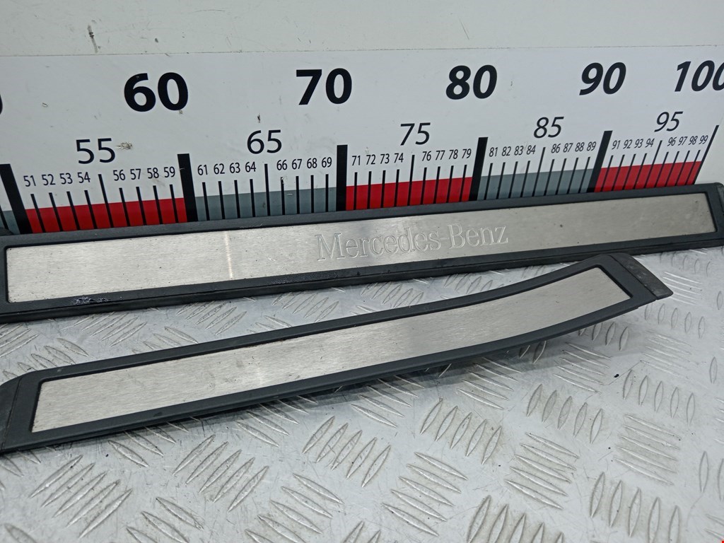 Накладка порога (внутренняя) MERCEDES-BENZ E-Class W211, S211 2002-2009