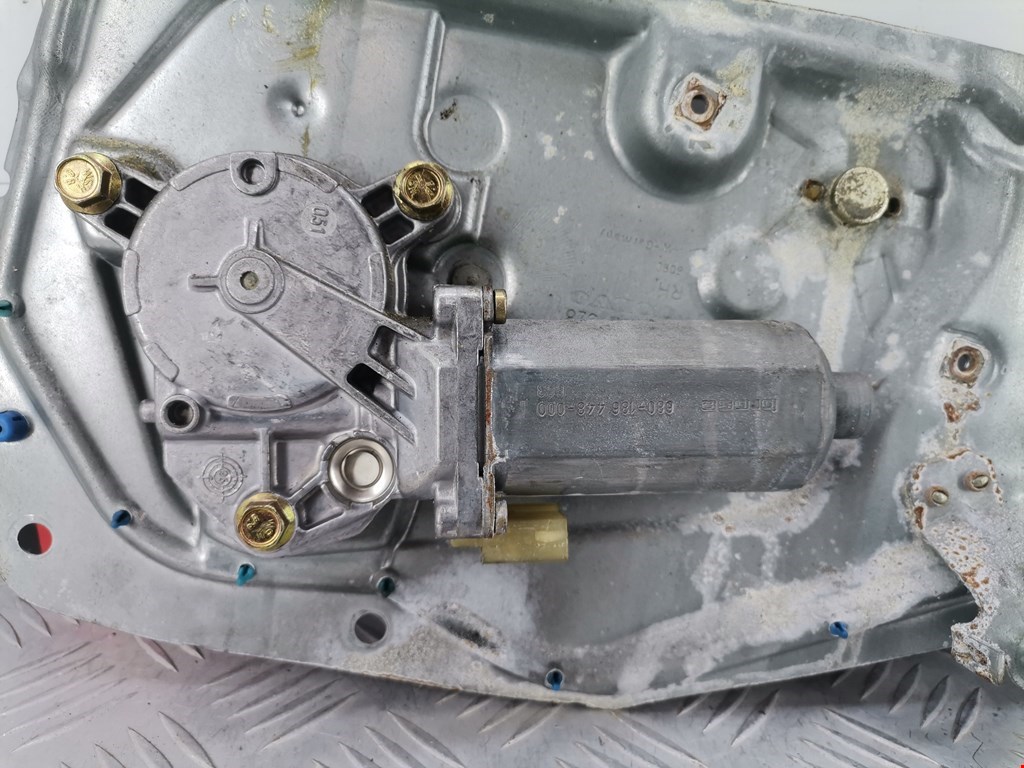 Стеклоподъемник задний правый VOLVO 850 R 1991-1997