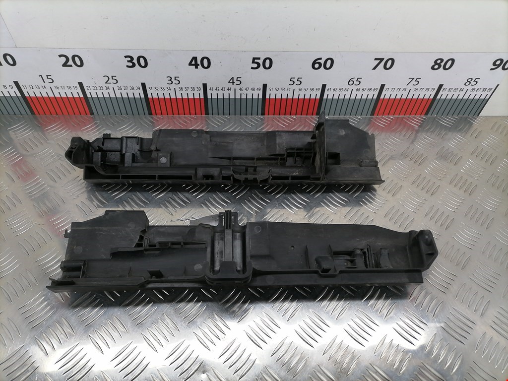 Кронштейн (крепление) радиатора BMW 1er E81\E87 2004-2011