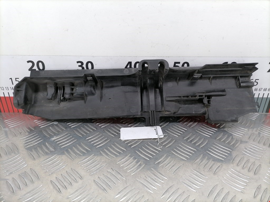 Кронштейн (крепление) радиатора BMW 1er E81\E87 2004-2011