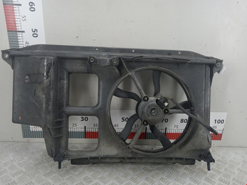 Панель передняя (передняя монтажная панель рамка передняя телевизор) Peugeot 206 (1998-2006)