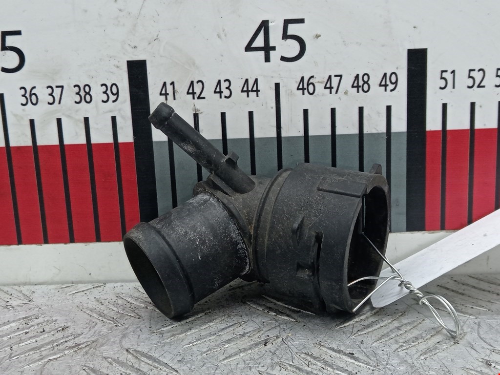 Тройник системы охлаждения VOLKSWAGEN Caddy III 2004-2015