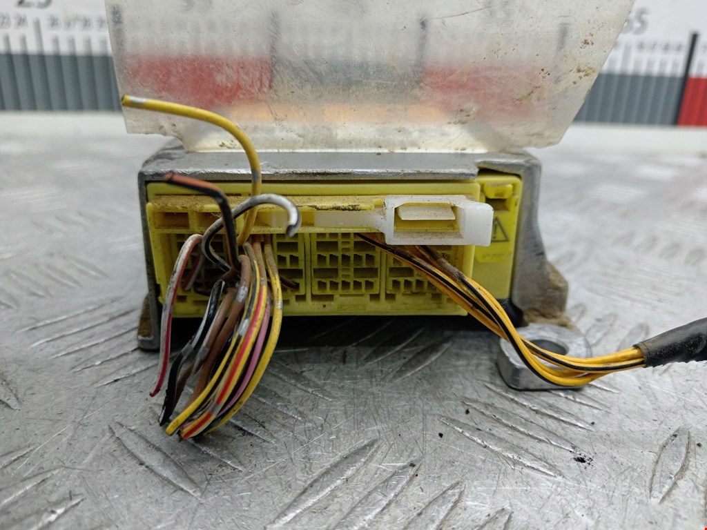 Блок управления AIR BAG TOYOTA Hilux VII AN10 AN 20 AN30 2005-2015