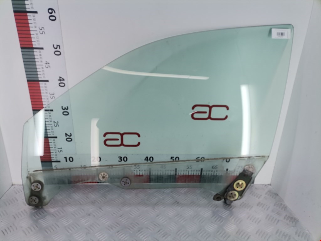 Стекло двери переднее левое SUBARU Legacy 1998-2004