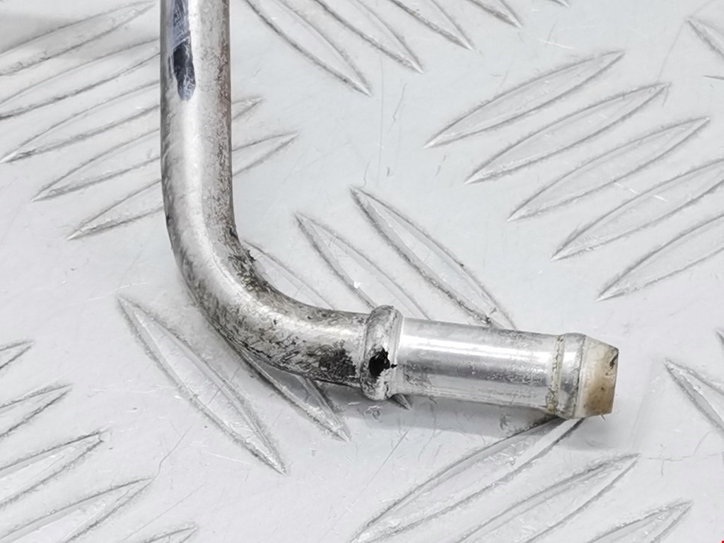 Патрубок VOLKSWAGEN Passat B6 2005-2011