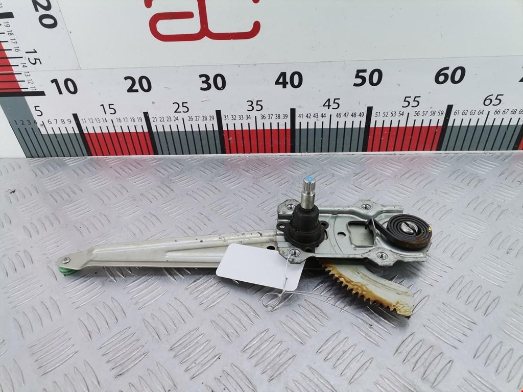 Стеклоподъемник задний левый SUZUKI Splash 2008-2015