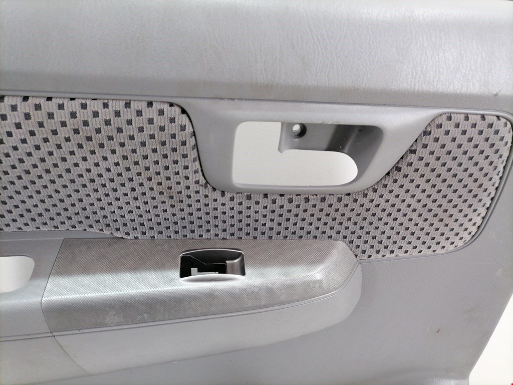 Обшивка двери задняя левая TOYOTA Hilux VII AN10 AN 20 AN30 2005-2015