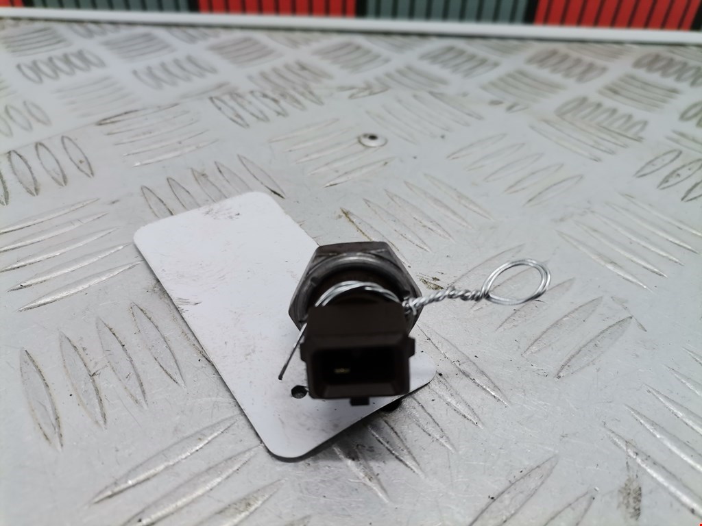 Датчик давления масла BMW 3er F30/F31/F80 2011-2019