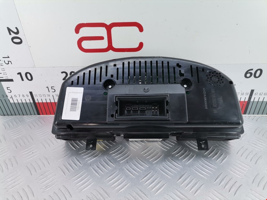 Панель приборов (щиток) VOLKSWAGEN Passat B6 2005-2011